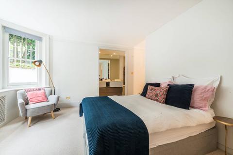 3 bedroom flat for sale, Strathmore Gardens, Kensington, London, W8
