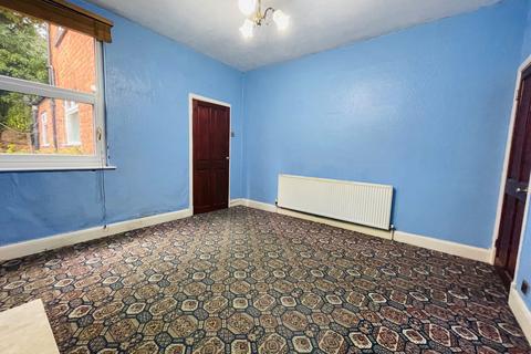 3 bedroom semi-detached house for sale - Joynson Street, Wednesbury, West Midlands, WS10