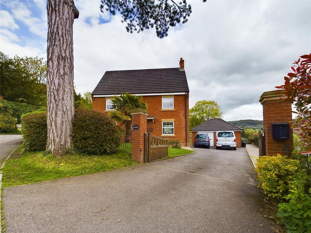 Browns Lane, Stonehouse... 5 bed detached house for sale £725,000