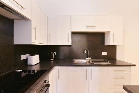 32 Bruntsfield Gardens, Edinburgh, EH10 4DZ