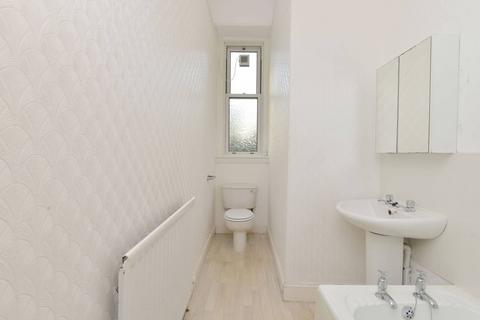 32 Bruntsfield Gardens, Edinburgh, EH10 4DZ