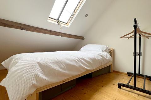 Studio to rent, Back Street, Winchester, Hampshire, SO23