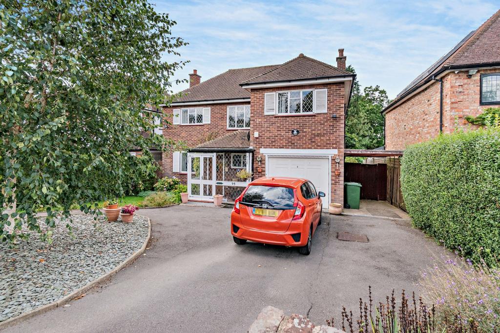 Rowlands Avenue, Hatch End, Pinner, HA5 3 bed detached house for sale