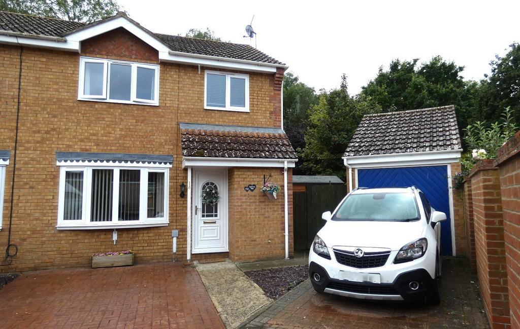 Spencer Way, Stowmarket IP14 3 bed semidetached house for sale £275,000