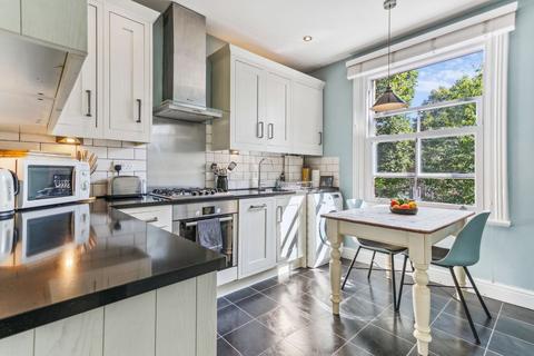27a Dancer Road, Richmond, TW9 4LD