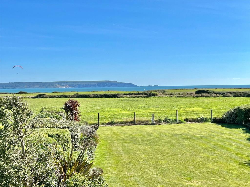 Whately Road, Milford on Sea, Lymington, Hampshire, SO41 5 bed detached