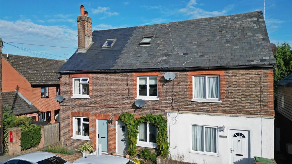 A Characterful Two Bedroom Cottage in Hawkhurst 2 bed terraced house
