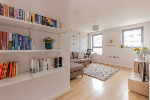 2 bedroom flat for sale - 20/6 Salamander Place, Leith, EH6 7JW