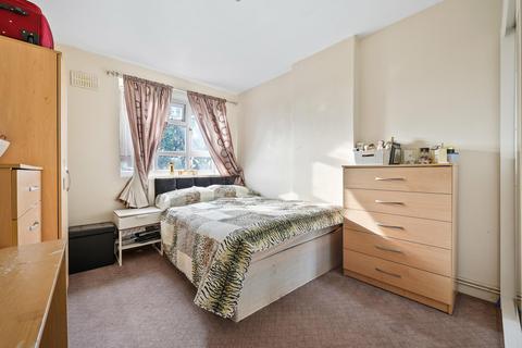 3 bedroom flat for sale - Aldrington Road, London SW16