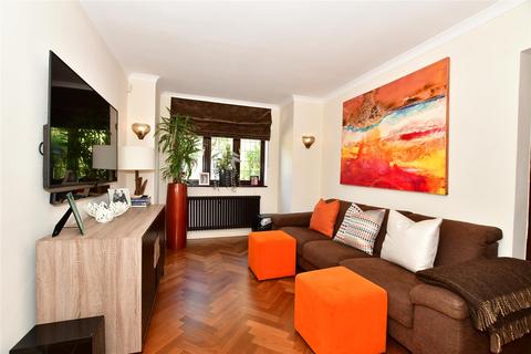 Meadowvale Wellington Hill, Loughton, IG10 4AH
