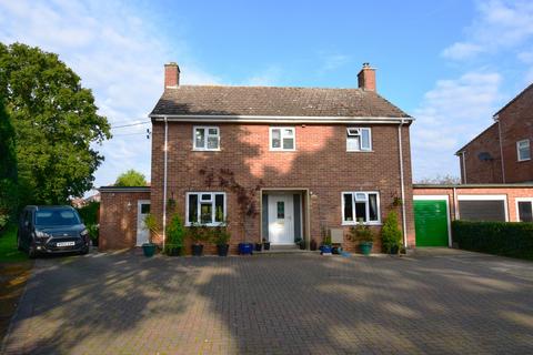 3 bedroom detached house for sale - Haylings Road, Leiston