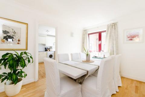 2 bedroom apartment to rent, Sailmakers Court William Morris Way SW6