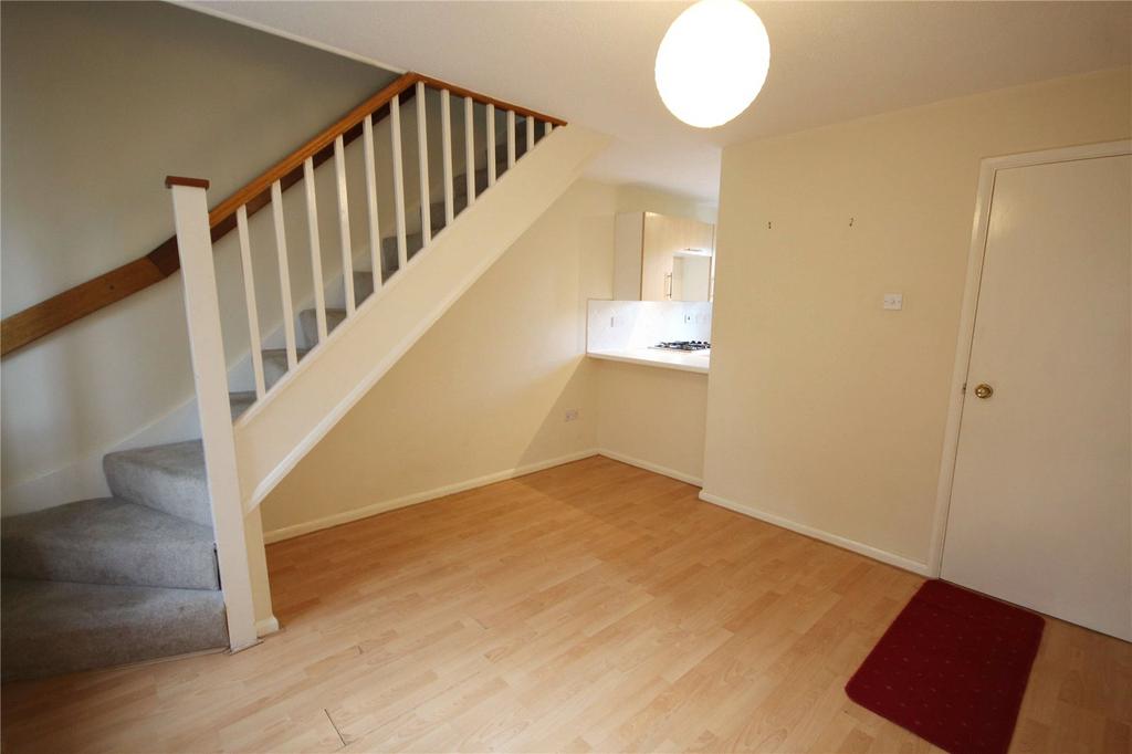 Cutsdean Close, Cleeve... 1 bed terraced house £800 pcm (£185 pw)