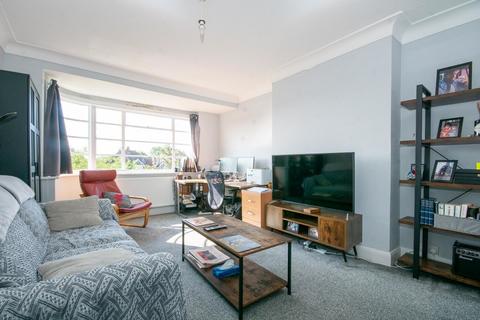 2 bedroom apartment for sale, Capel Gardens, Pinner HA5