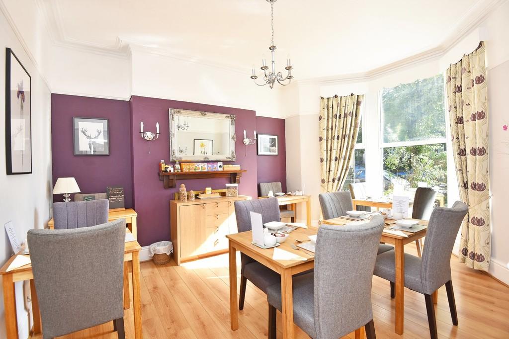 Franklin Road, Harrogate 6 bed townhouse for sale £700,000