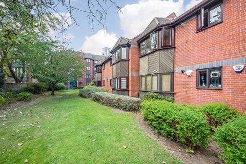 5 Chartwell Close, Croydon, CR0 2AW