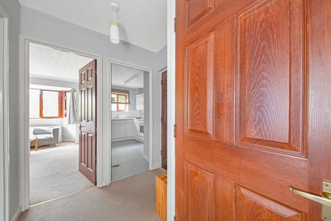5 Chartwell Close, Croydon, CR0 2AW
