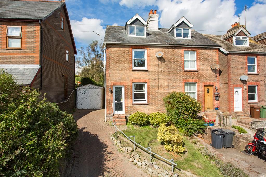 Green Lane, Crowborough 2 bed semidetached house for sale £335,000