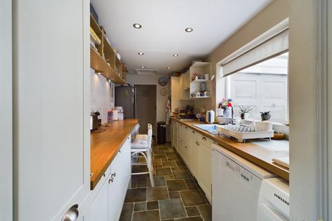 98 Ashtree Road, Barton Under Needwood, Burton-on-trent, DE13 8LL