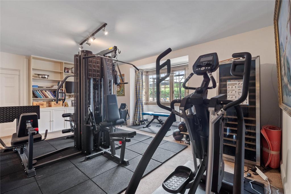 Sitting Room/Gym