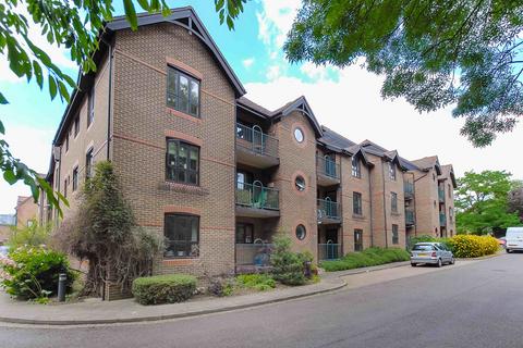 2 bedroom flat to rent, WINDSOR, REGENT COURT - FURNISHED