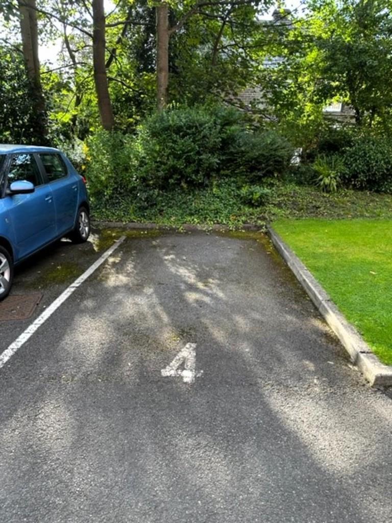 Parking bay