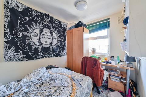 40 Compton Close, London, NW1 3QS