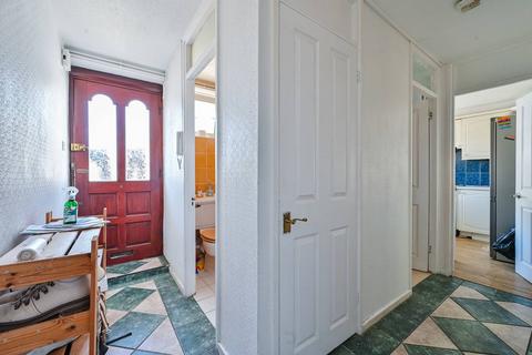 40 Compton Close, London, NW1 3QS