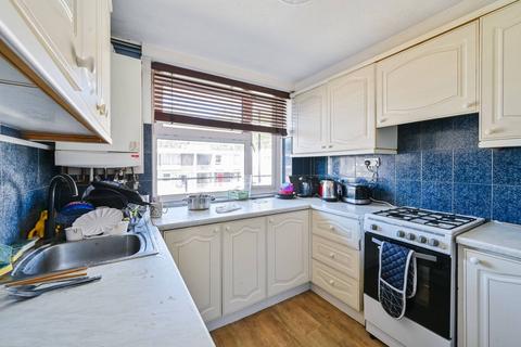 40 Compton Close, London, NW1 3QS