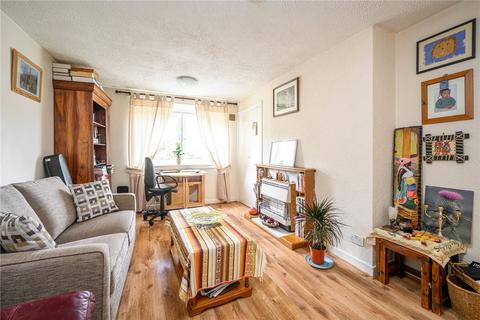 50/5 Dochart Drive, Edinburgh, EH4 7LR