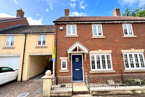 4 Bartletts Elm, Langport, TA10 9BS