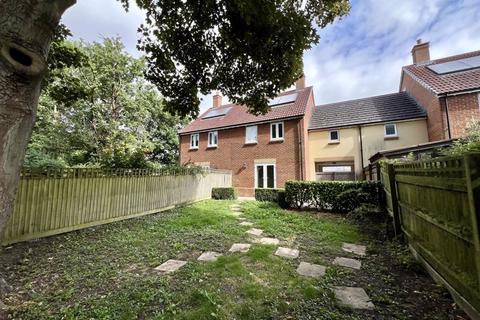4 Bartletts Elm, Langport, TA10 9BS