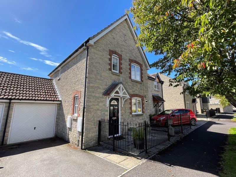Farm Drive, Somerton 3 bed semidetached house for sale £279,950