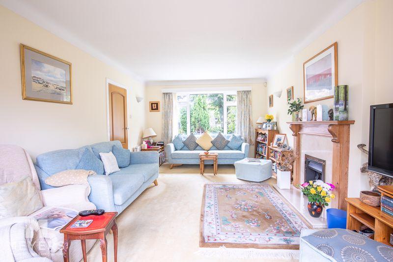 Holdenhurst Avenue, Bournemouth, BH7 3 bed detached house for sale £
