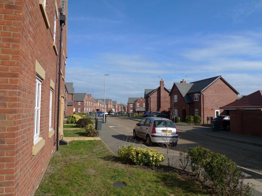 Carnation Road Loughborough LE11 2UU 1 bed semidetached house £725