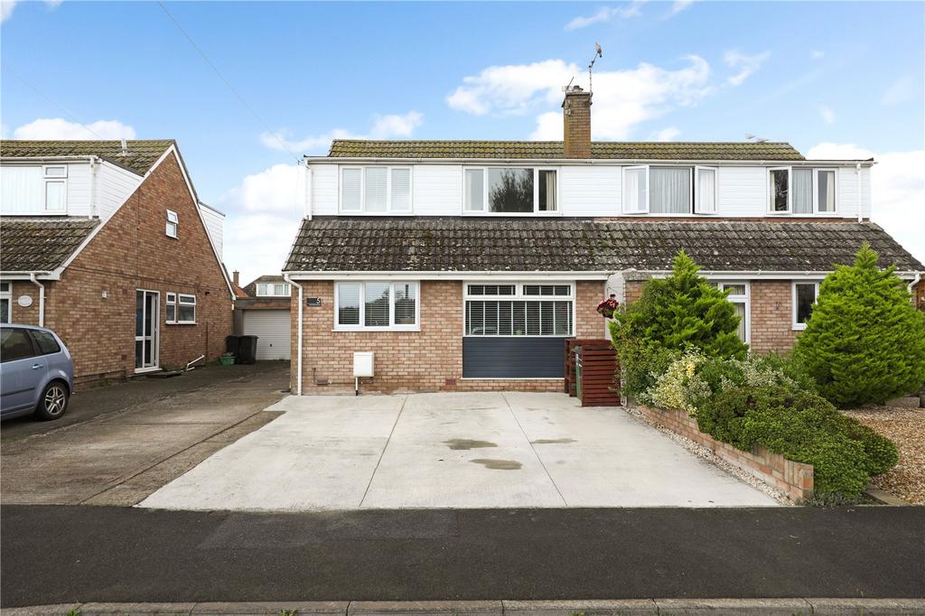 Sycamore Close, BurnhamonSea, Somerset, TA8 4 bed semidetached house