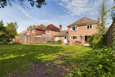 10 Swan Drive, Aldermaston, Reading, RG7 4UZ
