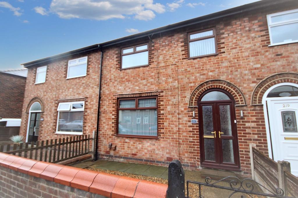 Thelwall Lane, Warrington, WA4 3 bed terraced house £925 pcm (£213 pw)