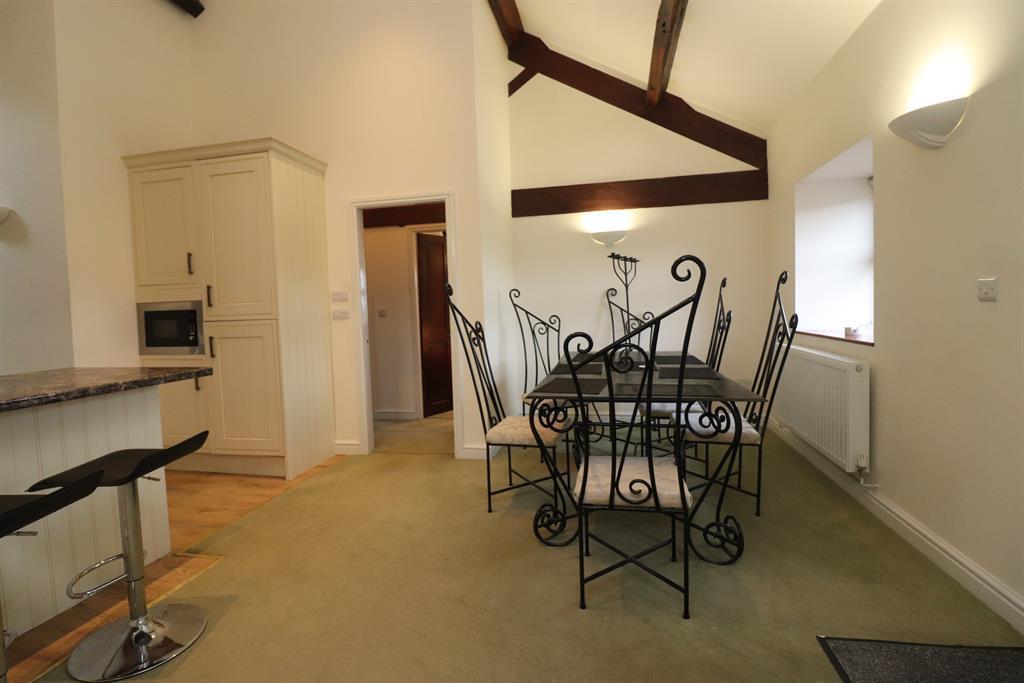 Longsight Road, Clayton Le Dale... 2 bed apartment £895 pcm (£207 pw)