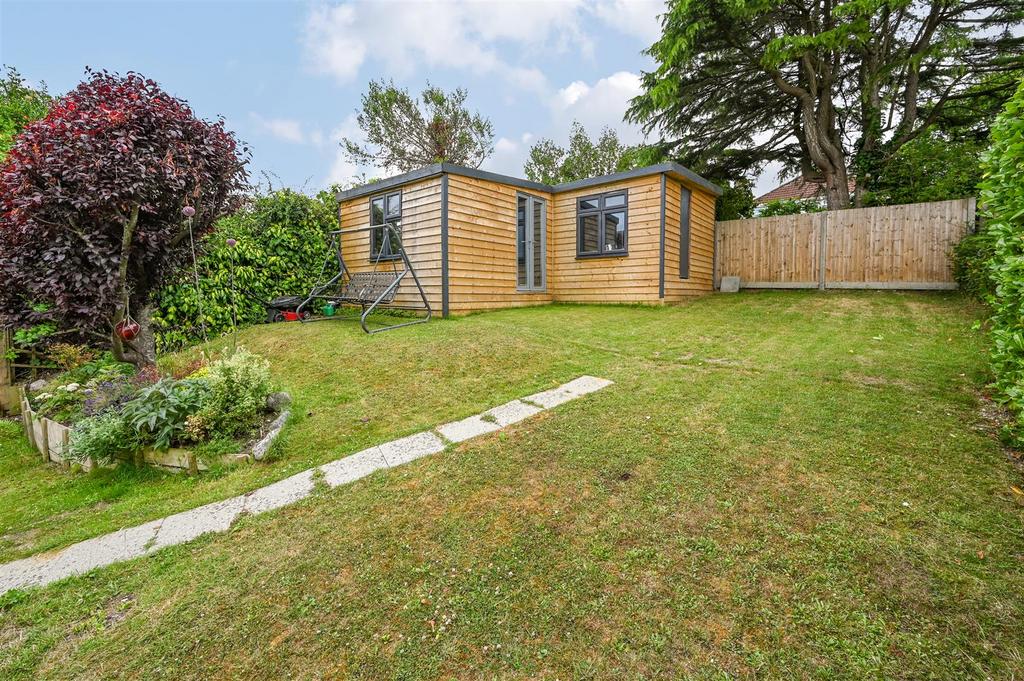37 Westdenee drive bn1 (10).jpg