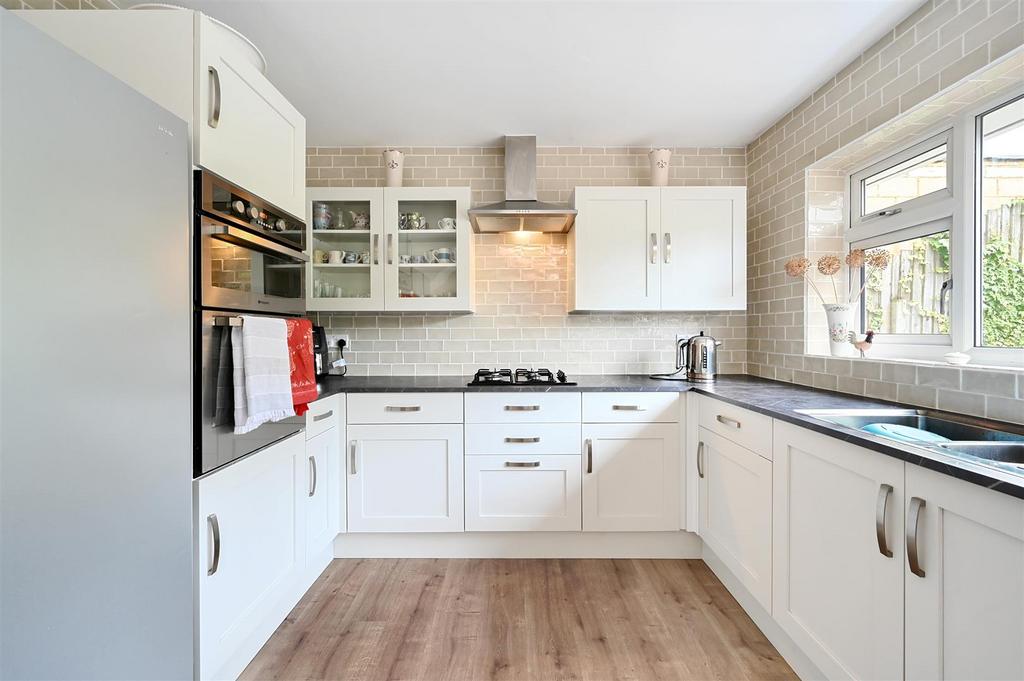 37 Westdenee drive bn1 (18).jpg