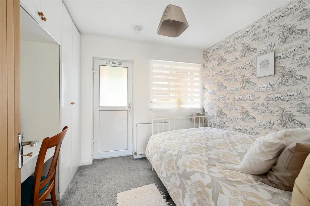 37 Westdenee drive bn1 (21).jpg