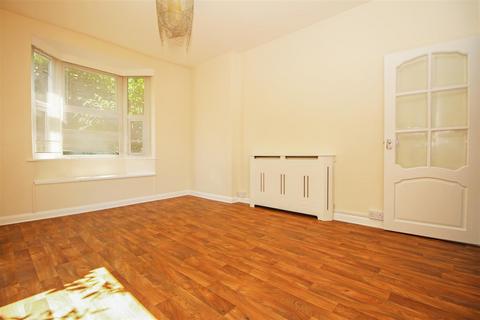 40a Victory Road, Horsham, RH12 2JF