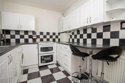 40a Victory Road, Horsham, RH12 2JF