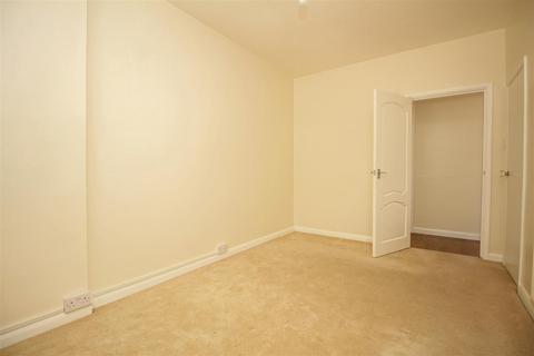 40a Victory Road, Horsham, RH12 2JF
