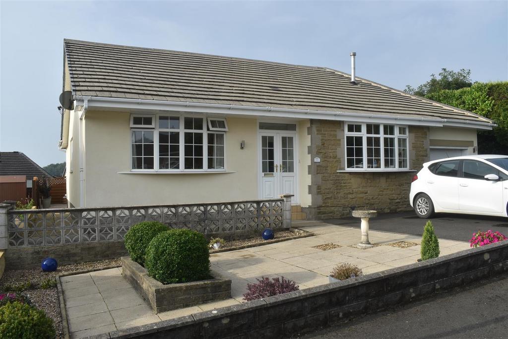 Thorn Drive, Bradford BD13 3 bed detached bungalow £375,000