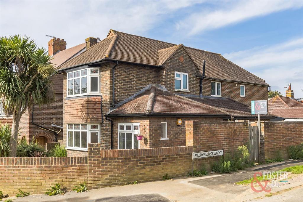 Holmes Avenue, Hove 4 bed detached house £950,000