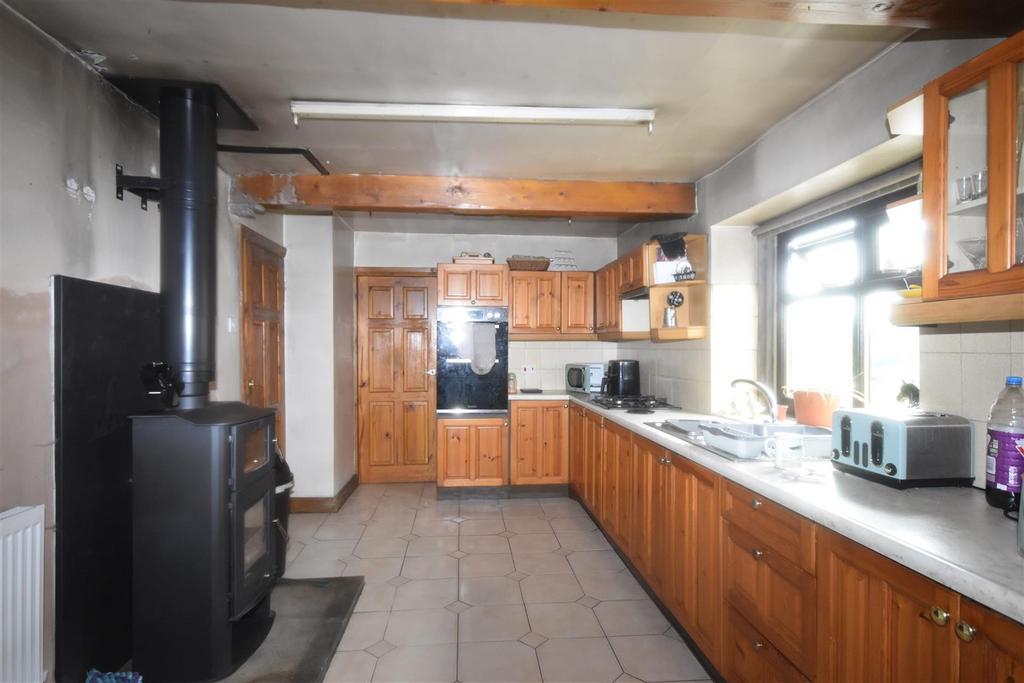 Black Moor Road, Oxenhope Keighley BD22 3 bed end of terrace house £