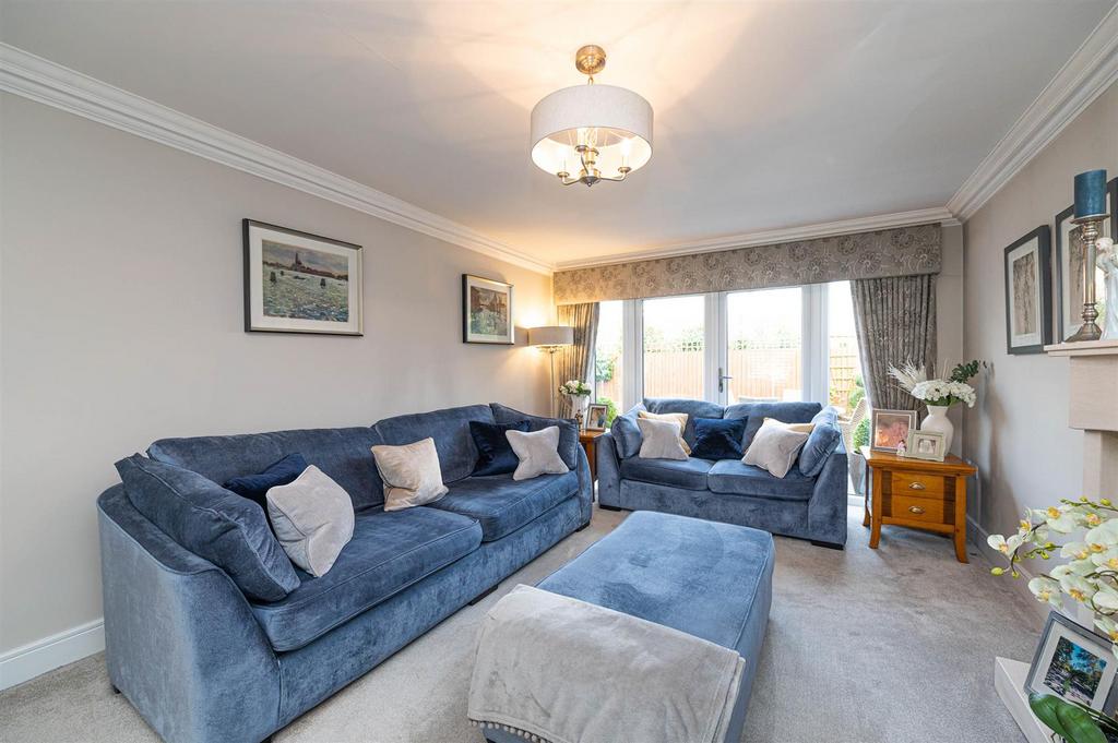 Hastings Road, Nantwich 5 bed detached house for sale £615,000