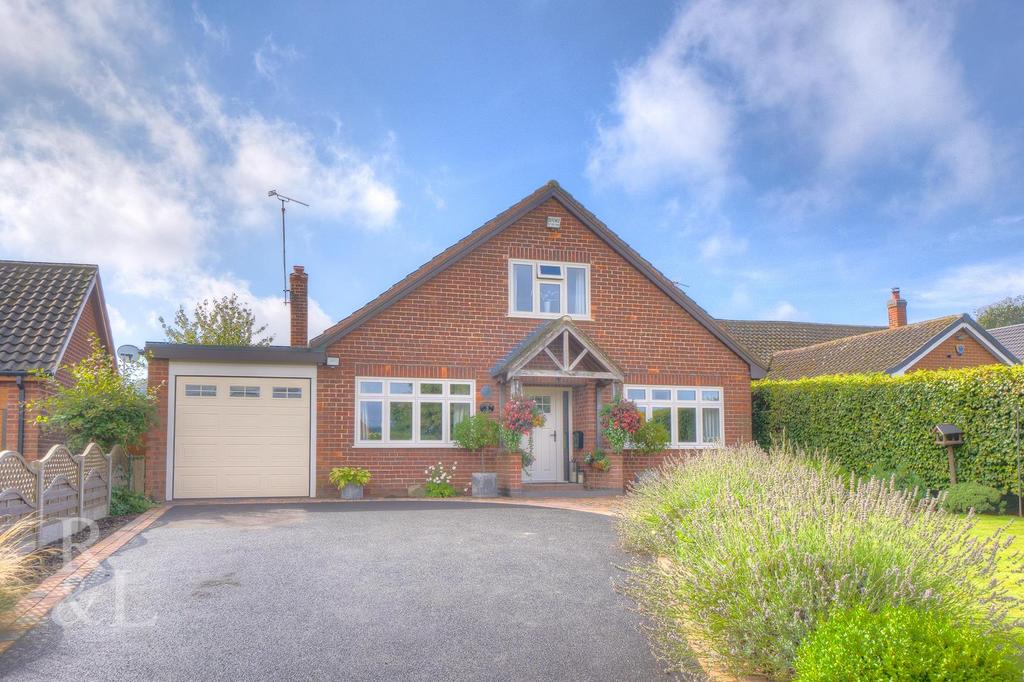 Coppice Lane, Clifton Campville, Tamworth 3 bed detached bungalow for